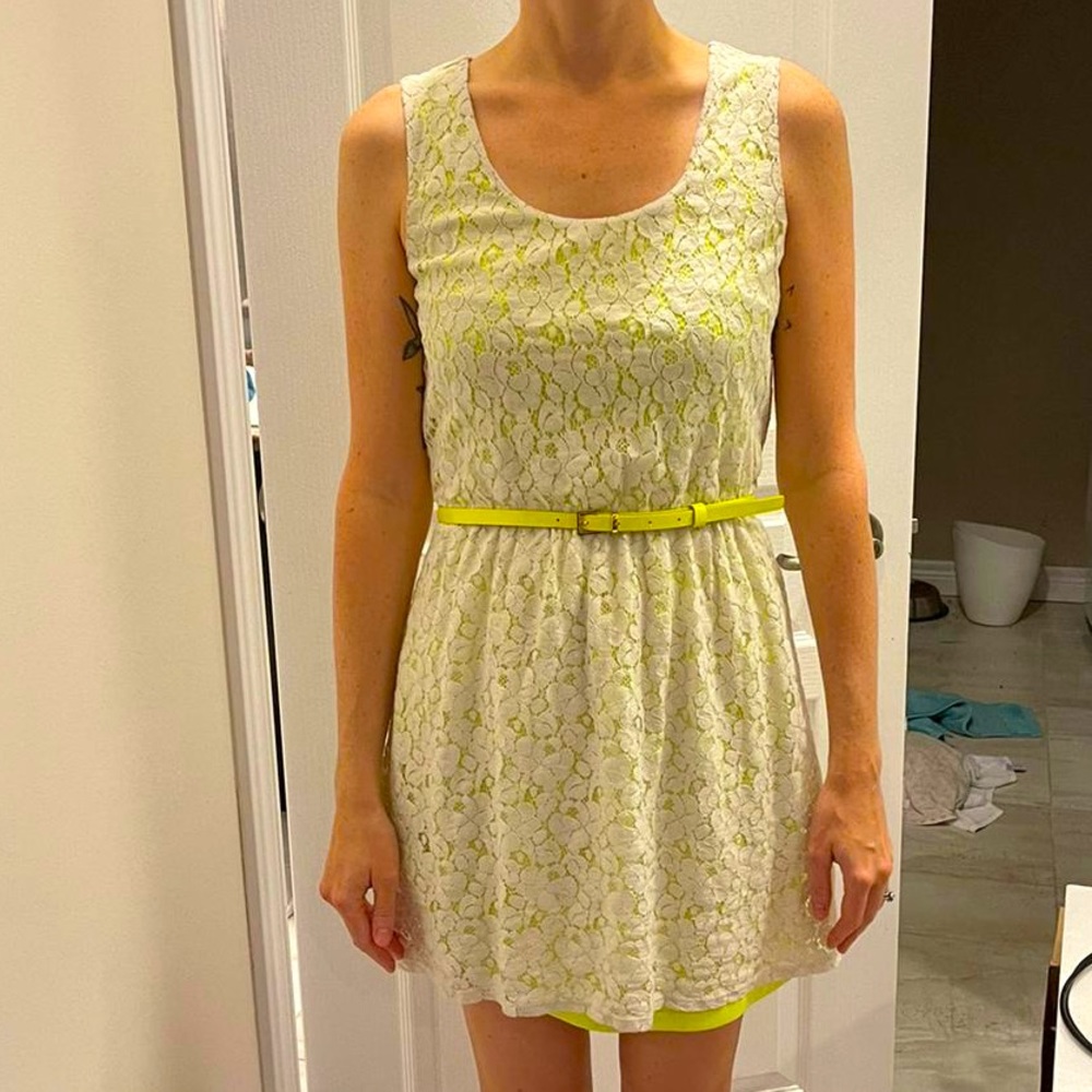 Sleeveless White & Yellow Dress